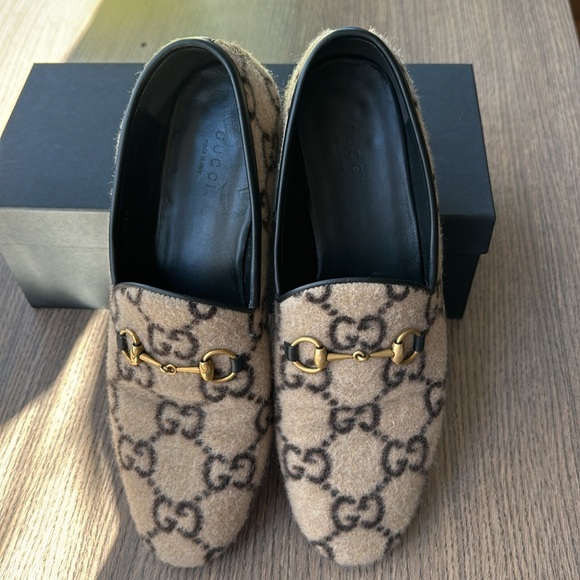 GUCCI Jordaan Wool 1955 Horsebit Accent Loafers, Size 39 - Picture 2 of 9